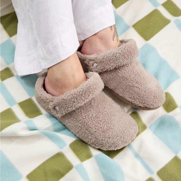 Crocs Cozzzy Slipper - Mushroom. - Picture 7 of 16